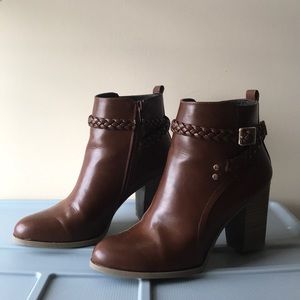 brown 4” booties